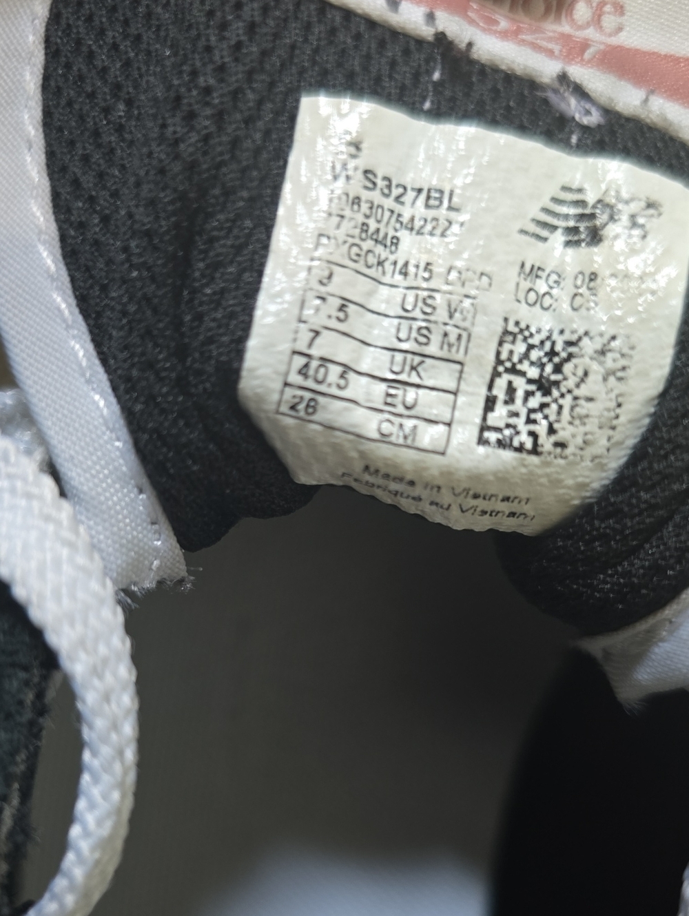 New Balance Black, White & Gum Retro Runner Sneakers - Picture 7 of 7